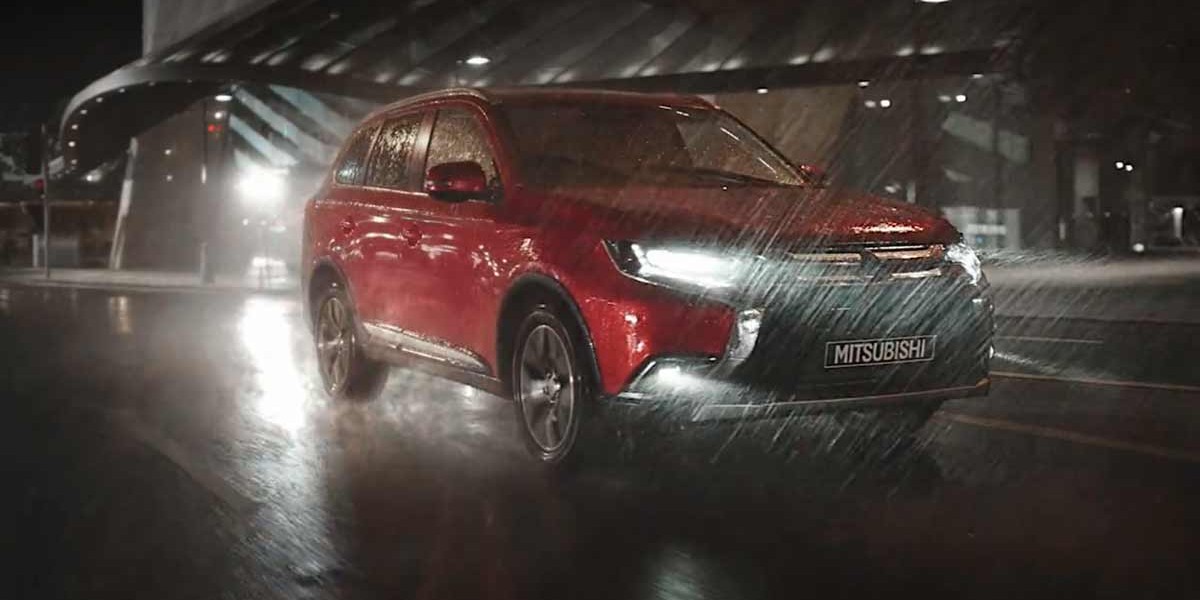 Mitsubishi Outlander | Heavy Rain