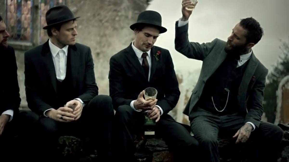 Tullamore Dew | Glasses Up