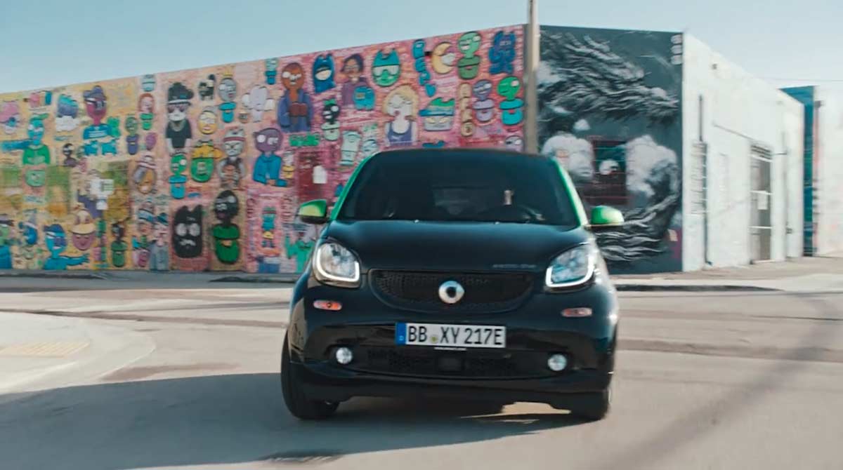 Daimler | Smart Car, Electricity Deserves More Fun