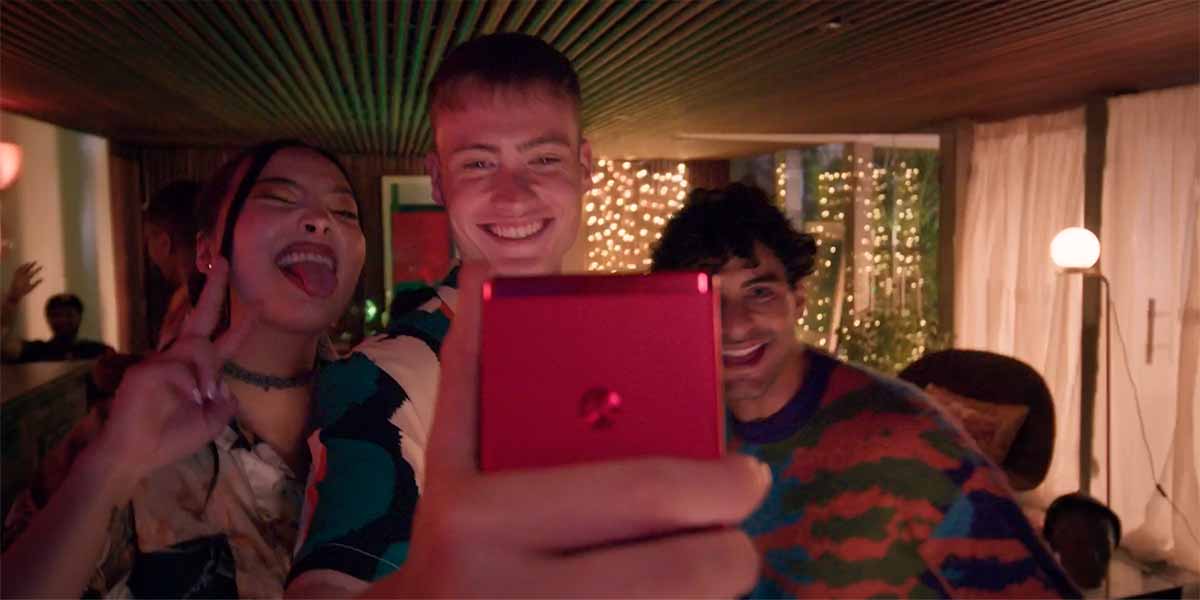 Motorola | Razr Ultra, Party People